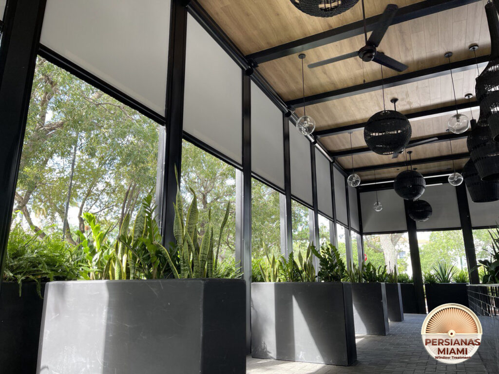 Exterior Zipper Screen