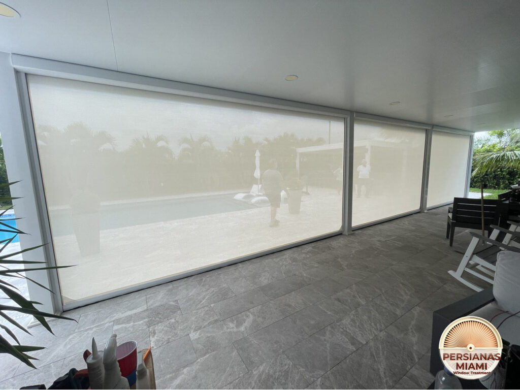 Exterior Zipper Screen