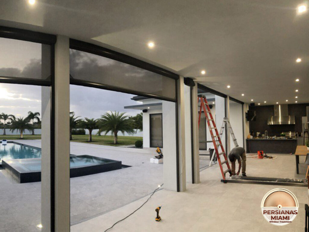 Exterior Zipper Screen